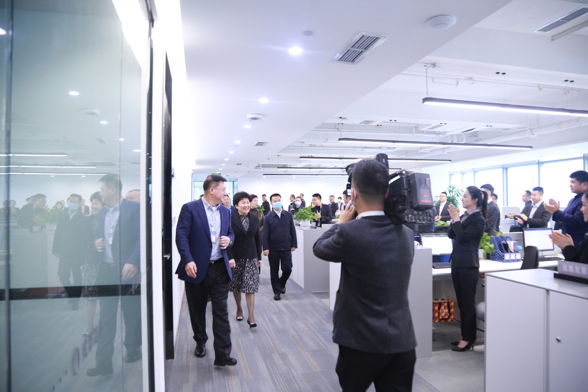 省人大常委會副主任、達(dá)州市委書記包惠蒞臨公司視察指導(dǎo)